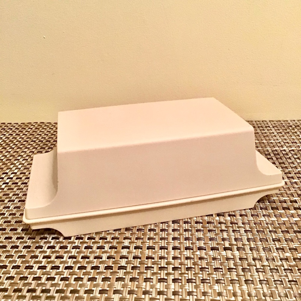 TUPPERWARE Butter Keeper Dish Almond 1512 4 Vintage